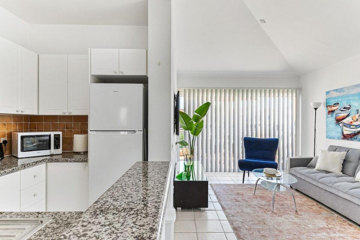 Limnaria Gardens Beautiful Apartment By Vichy Paphos Esterno foto
